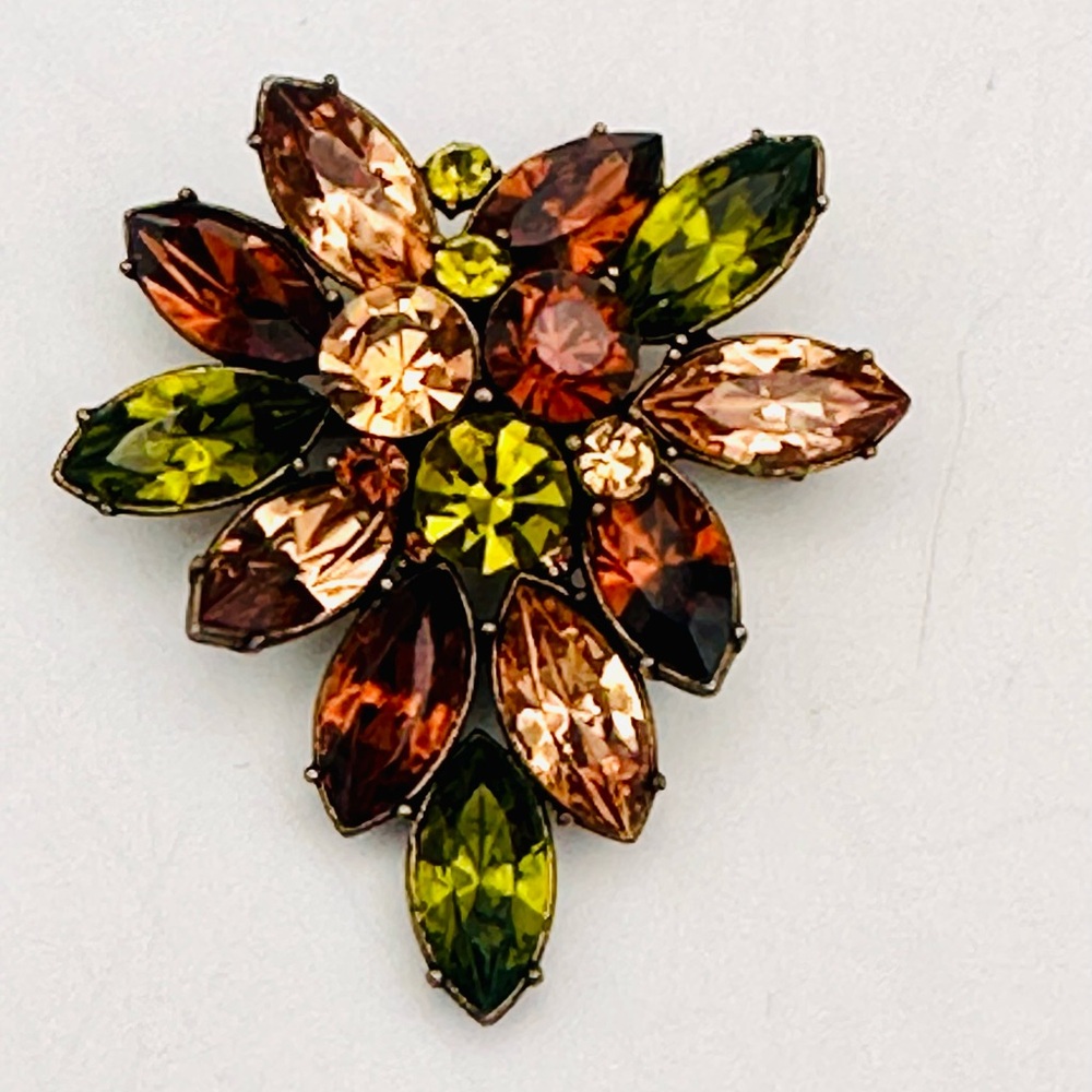 VINTAGE Gold-tone prong set Autumnal color brooch